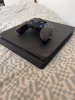 Předám ps4 v dobrém stavu - 2