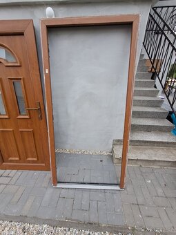 Plastové vchodové dveře - 2