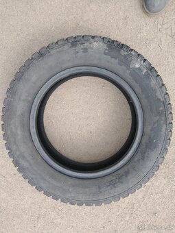 Pneu 195/65 R15 - 2