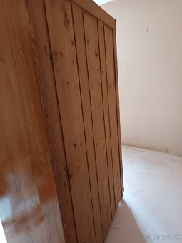 Starožitná skříň - 2