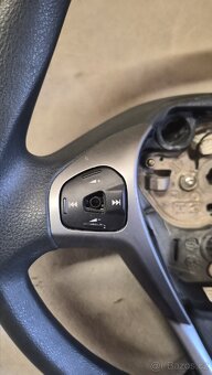 Volant Ford Fiesta mk.7 - 2