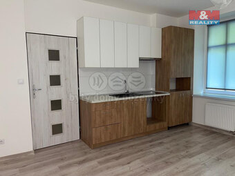 Pronájem bytu 2+kk, 50 m², Dubí, ul. Ruská - 2
