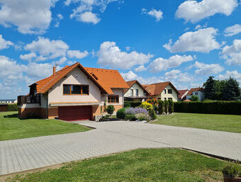 Ihned k nastĕhováni rodinný  dům  245 m², pozemek 1 547 m² - 2
