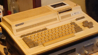 atari 800xl a sharp MZ 800 - 2