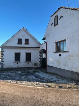 Prodej rodinného domu , celková plocha pozemku 1.279m² - 2