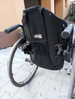 Invalidní vozík - 2