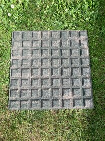 Bezpečnostní dopadová podložka pod skluzavku - 2