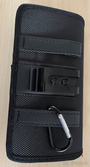 Voděodolný obal z nylonu s kapsou a klipem na iPhone 12 - 2