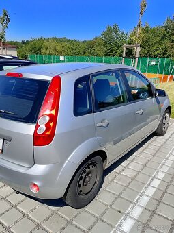 Ford fiesta 1,3 benzín rok výroby 2006 51 kW - 2