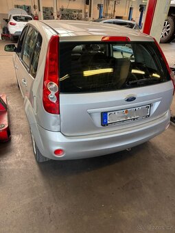 Ford Fusion 1.4 59 kW benzín, v Německu - 2