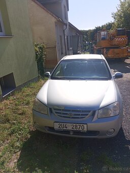 Kia Cerato 2.0i 16v / 105 kw - 2