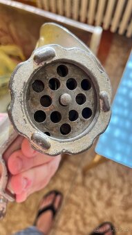 Mlýnek na maso - 2