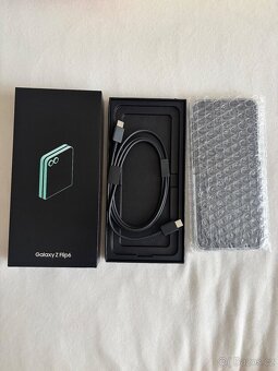 Samsung Galaxy Z Flip6 Mint - 2