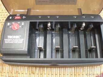 NABÍJEČKA TRONIC - 2