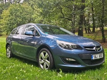 Opel Astra 1,4T Sports Tourer, PRVNÍ MAJITEL, najeto 114 tis - 2