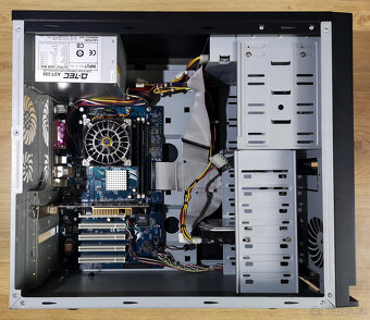 Predám starší PC Athlon 2200+ 1,8GHz (01) - 2