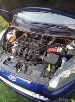Ford Fiesta 1.2516v 60kw rok 2015 Trend/auto na dily - 2