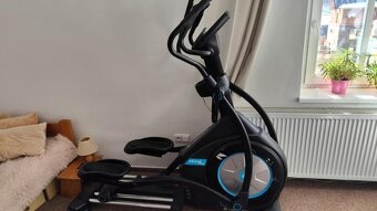 Eliptický trenažér Insportline ET660i II - 2