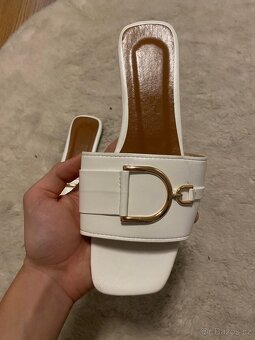 Bílé Dámské Pantofle - 2