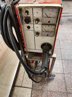 Svářečka MMA, MIG (MEZ Brumov) - 2