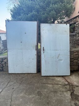 Dvoukřídlá garážová vrata - 2