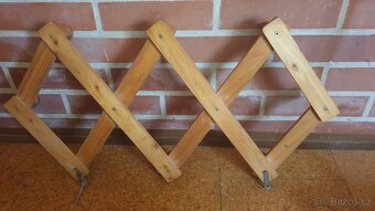 Nástěnný věšák Borovice - 2