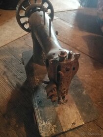 Prodám čicí stroj značky Bobbin. - 2