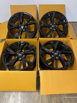 5x112 R18 MAM RS6 Black - 2