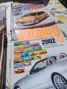 Prodám auto a moto katalogy - 2