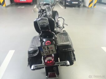 Harley Davidson Heritage Softail Classic - 2