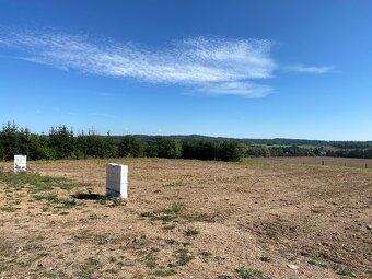 2 zahrady 2.027 m2 a 2.278 m, obec LAZSKO (Příbramsko) - 2