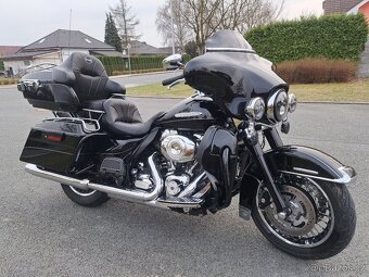 Harley Davidson electra glide - 2