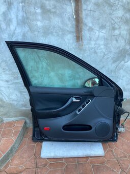 Levé přední dveře Seat Leon 1m - 2