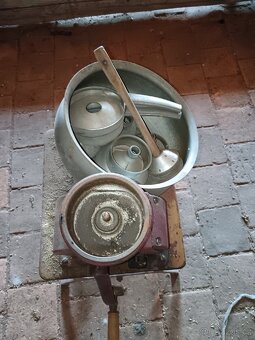 Odstředivka na mléko - 2