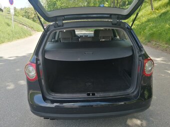 VW PASSAT VARIANT 2,0 TDi - 2