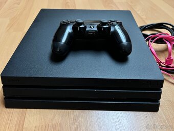 PS4 PRO 1TB - 2