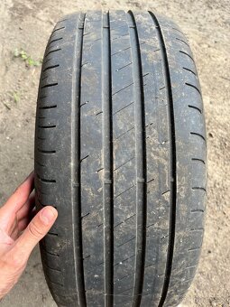 215/55R16 GoodYear - 2