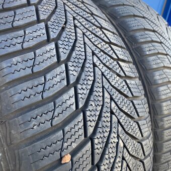 2 nebo 4 kusy zimních pneu rozměrů od R15 - 2