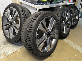 ALU kola Mercedes C 5x112 r18 Originál,zim.pneu98%+TPMS - 2