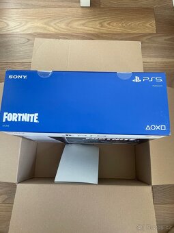 PlayStation 5 (slim) - 1TB + Fortnite voucher - 2