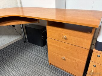 Rohovy psací stul 160x160 - 2