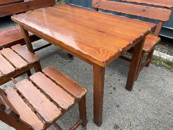 Dřevěný nábytek - 2