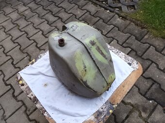 Jawa Pionýr nádrž - 2