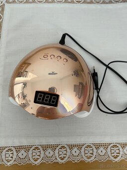 Pec na modelář nehtů - 2