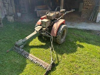 Prodám půdní frézu, tj 6,5 motorobot , lištová sekačk - 2