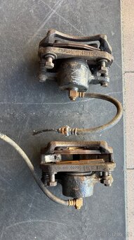 Přední brzdiče Nissan Patrol 260 - 2