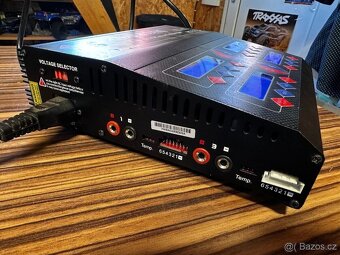 4 kanálový modelářský nabíječ - 2