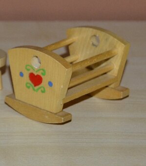 NÁBYTEČEK PRO PANENKY AJ... - 2