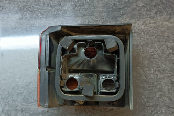 Prodám zadní světla pro VW T4   L+P - 2