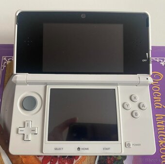 Nintendo 3DS White + 64GB SD karta - 2